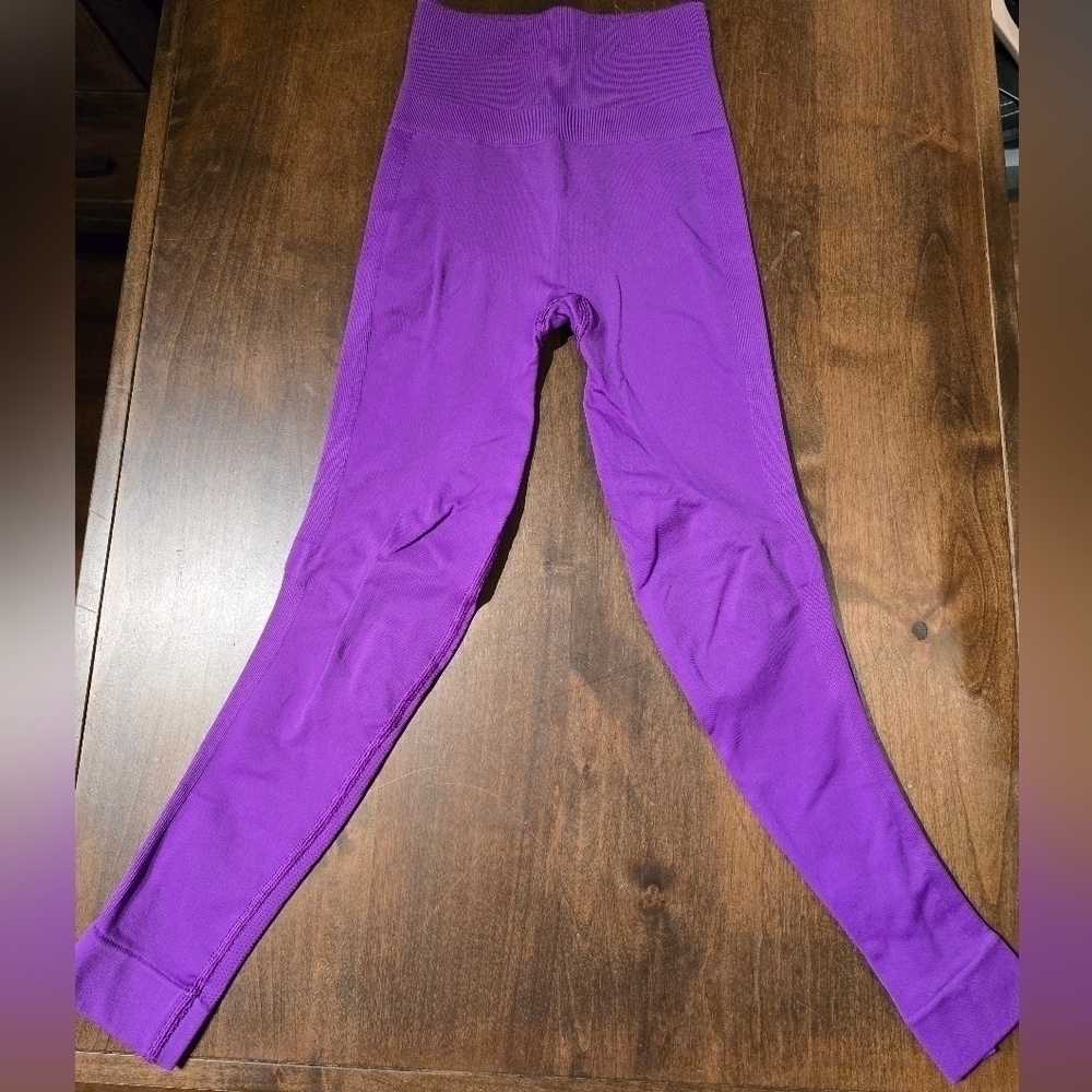 Lululemon Zone Crop Compression Violet Purple - image 2
